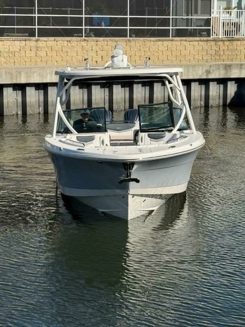 2021 Robalo R317