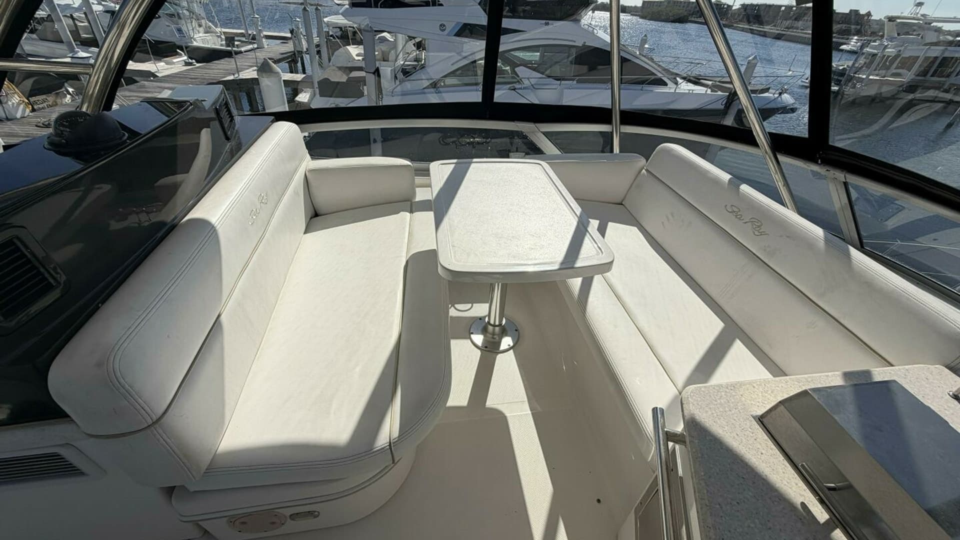2008 Sea Ray 47 Sedan Bridge - Flybridge Seating