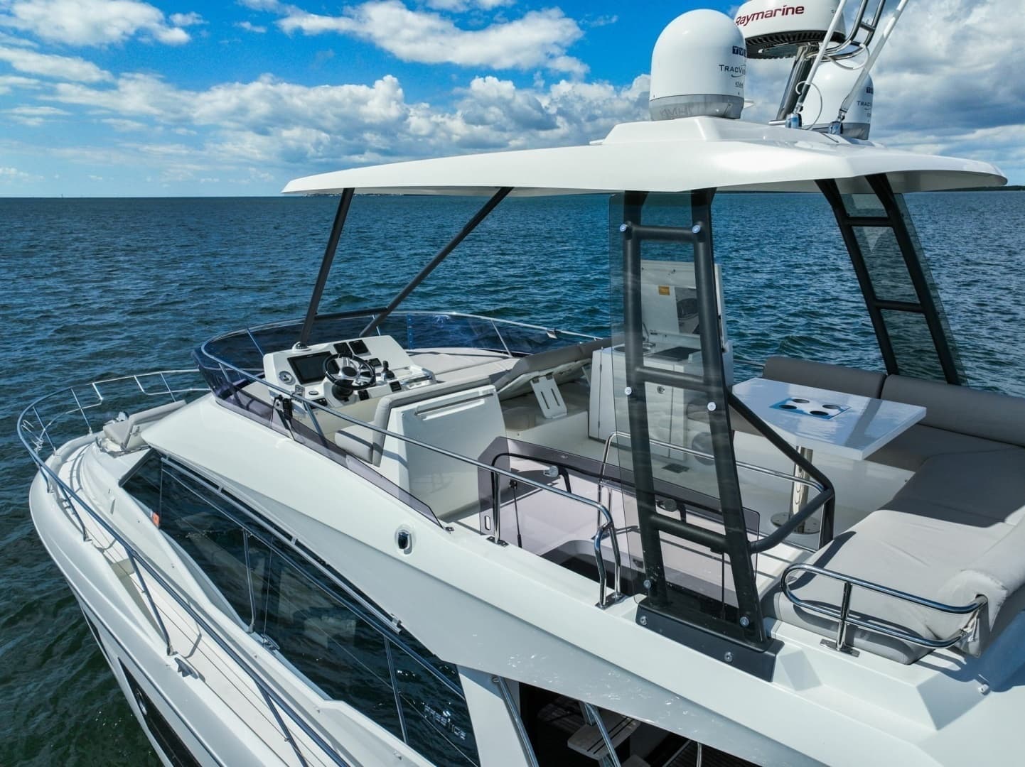 2020 Prestige 460 Flybridge GALATI YACHT SALES TRADE Flybridge