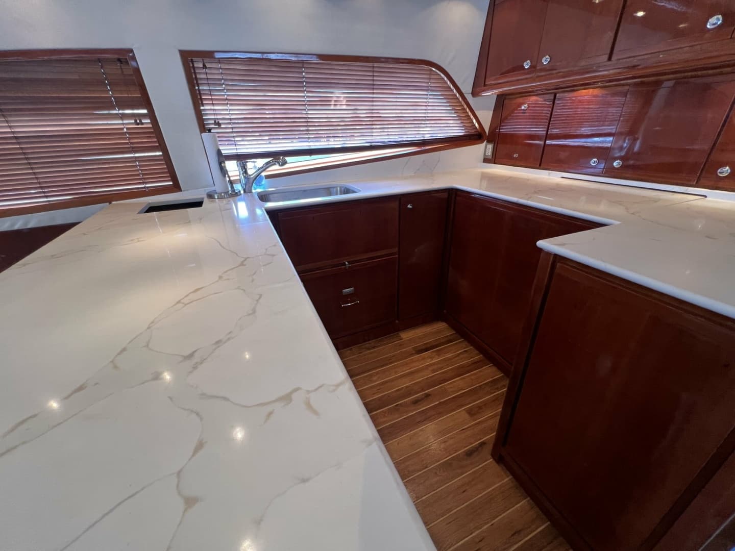 2007 Bertram 57 Convertible