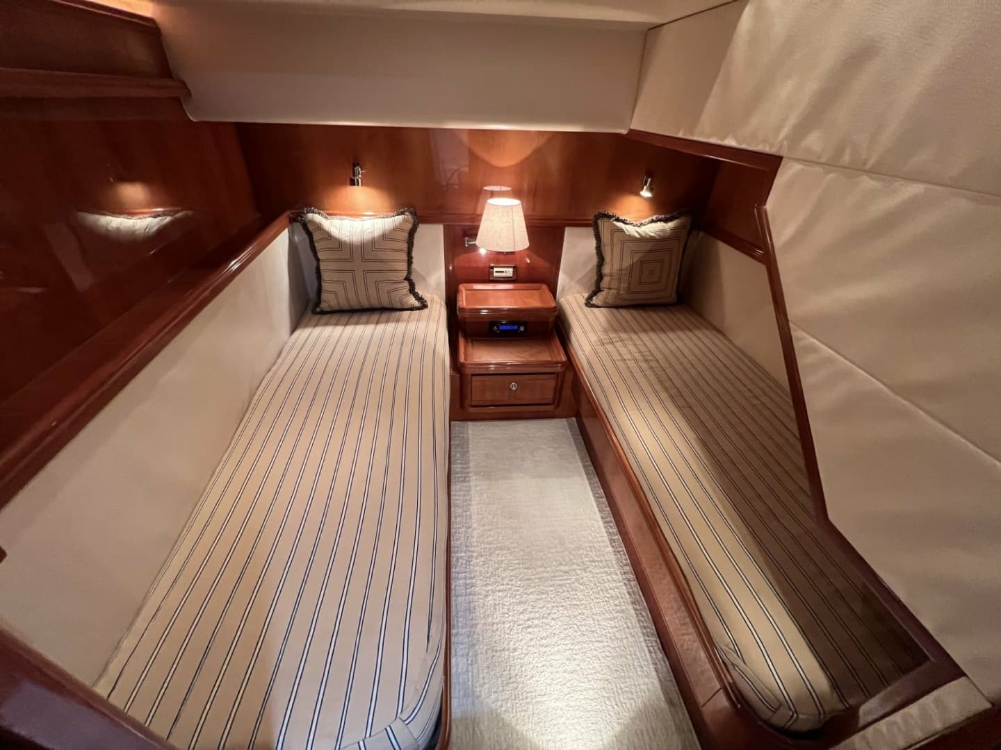 2007 Bertram 57 Convertible