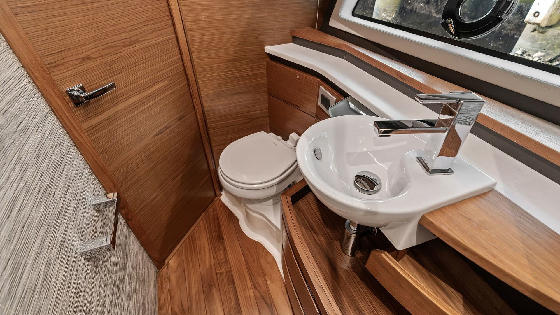 Elegant Yacht Head with Modern Fixtures