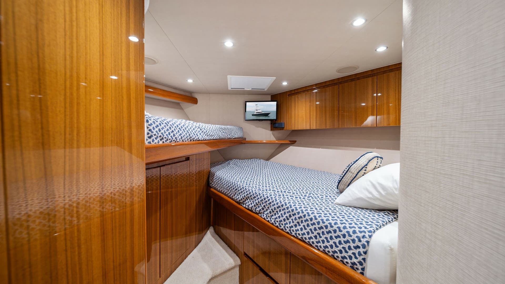 Guest Stateroom with Twin Berths