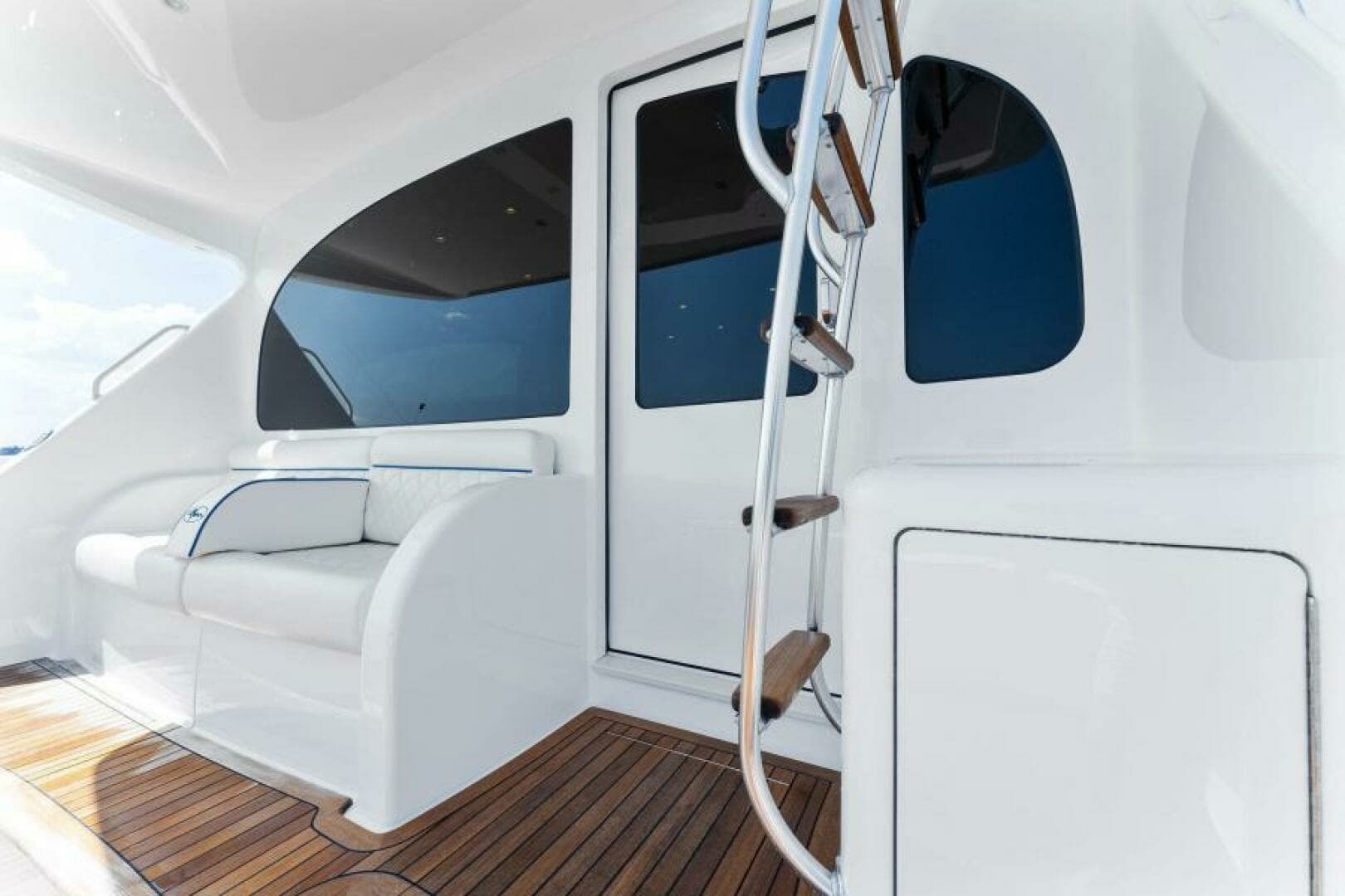 2021 Viking 54 Convertible HAMMERHEADS Cockpit