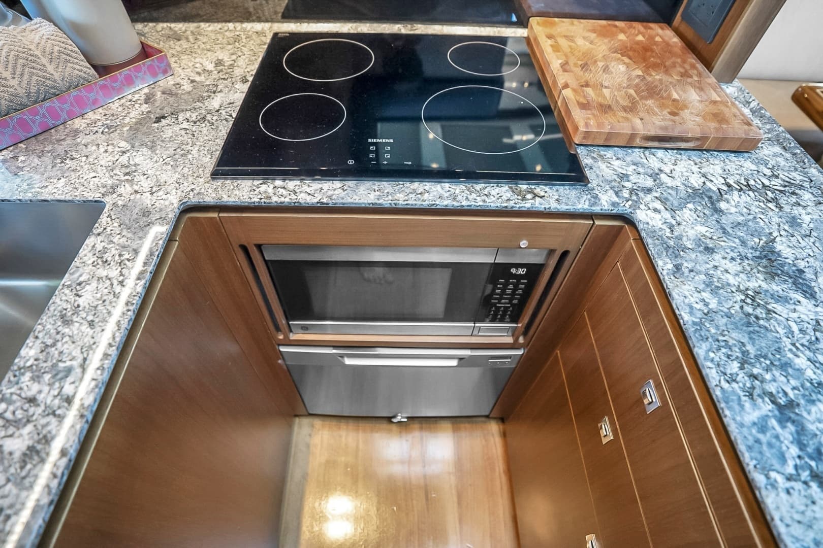 2016 Princess V58-HAPPY HOUR- Galley