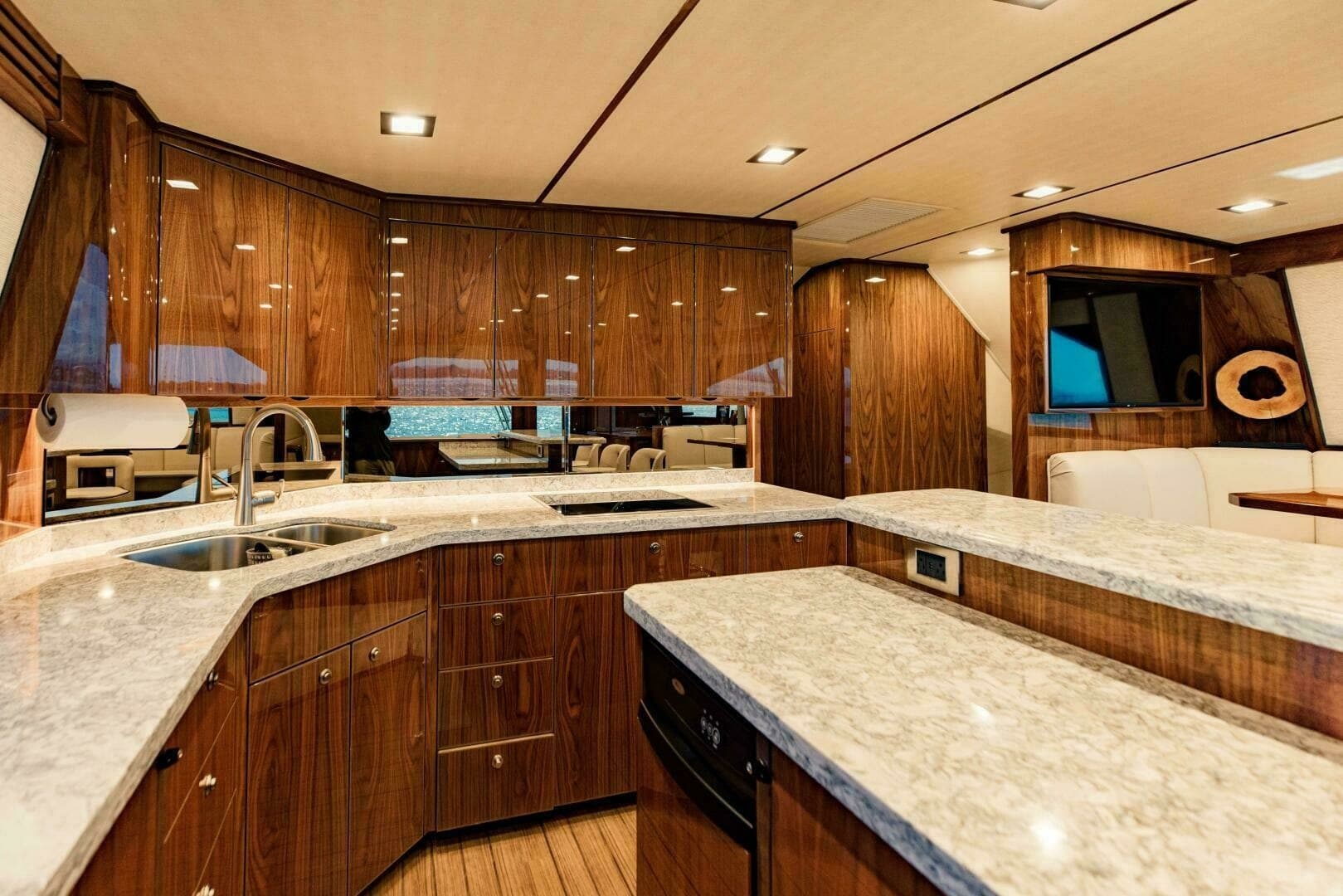 2020 Viking 72 Enclosed Bridge