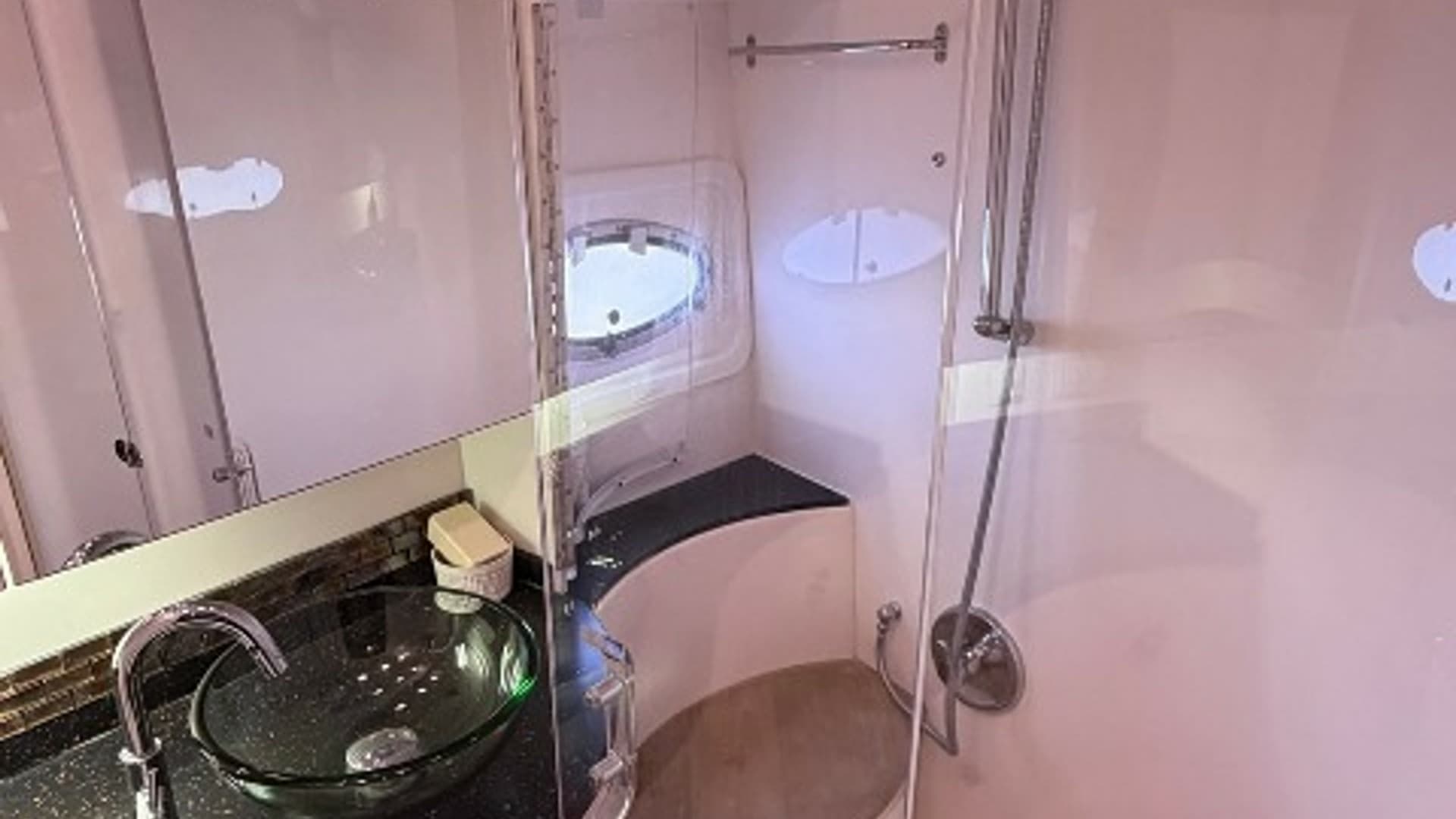 Elegant Ensuite Bathroom