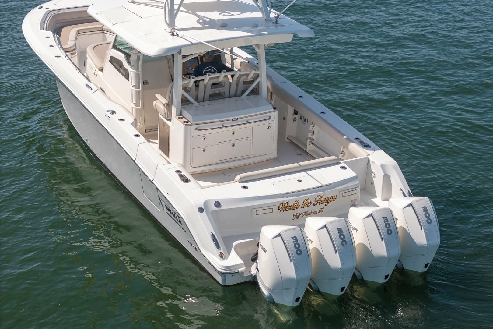 Boston Whaler 380 Outrage - Worth the Tiempo