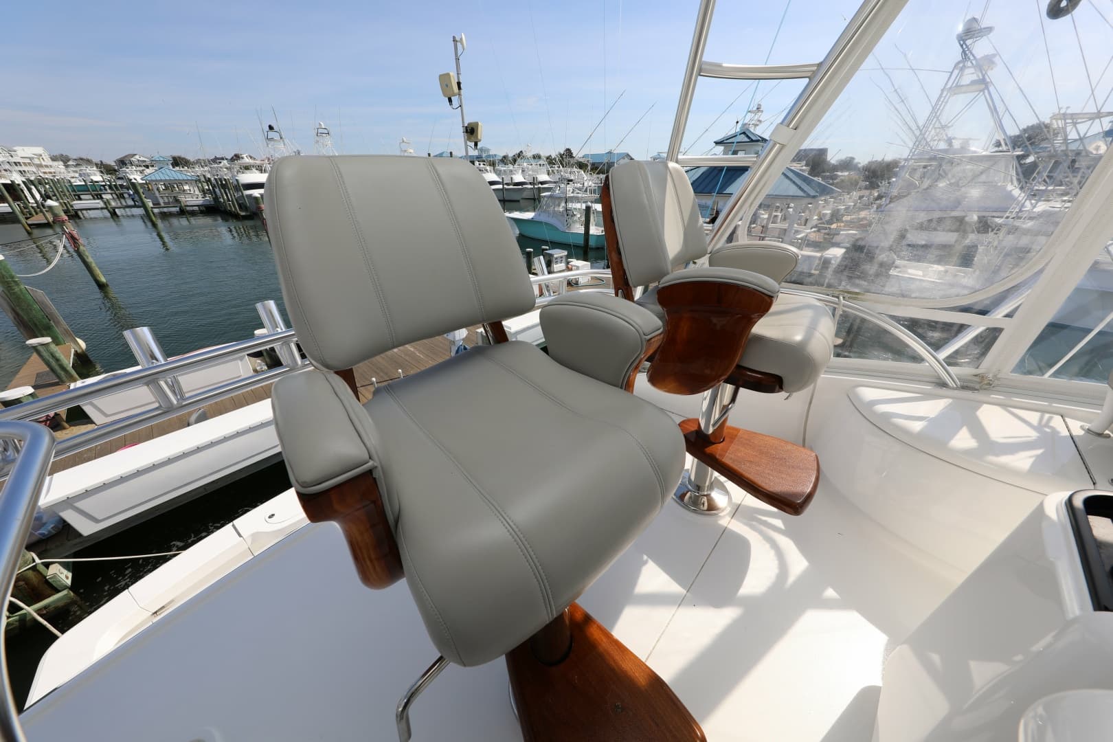 2023 Viking 54 Convertible