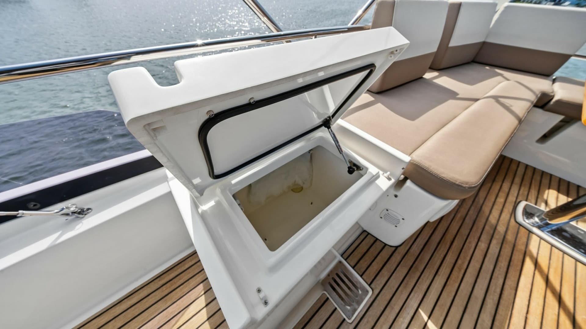 2015 Prestige 550 'Legacy'