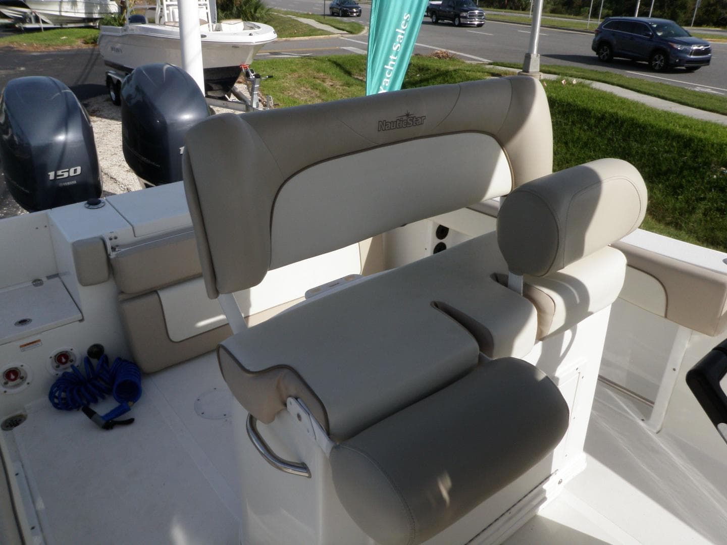 2015 NauticStar 2500 XS Center Console