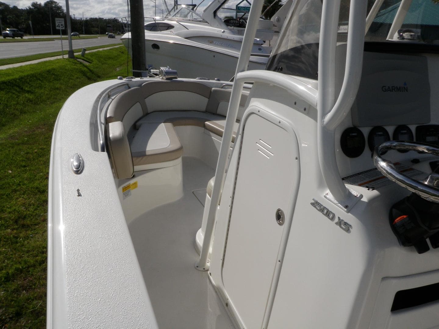 2015 NauticStar 2500 XS Center Console