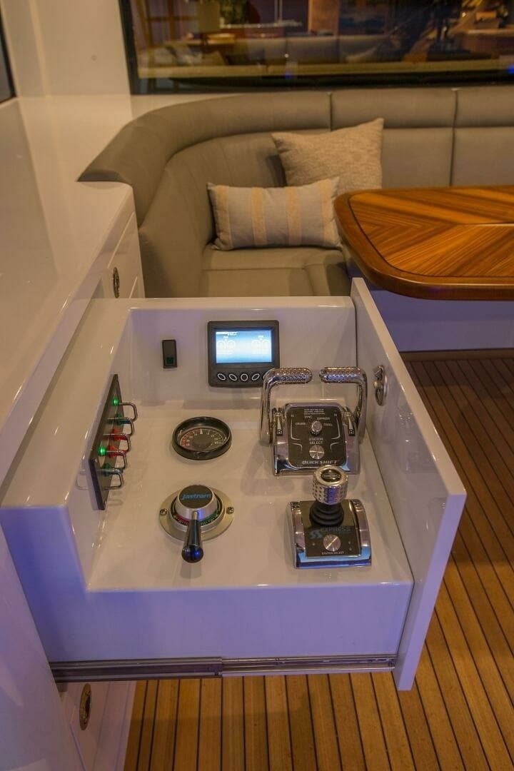 2019 Nordlund 115 Expedition Yachtfisher - "CAZADOR": Aft Deck Control Station
