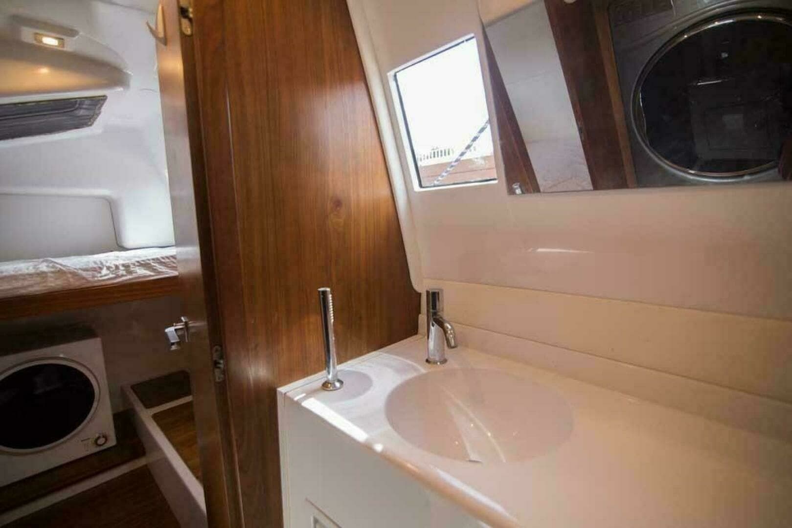 2019 Sundeck Yachts 580 Sport