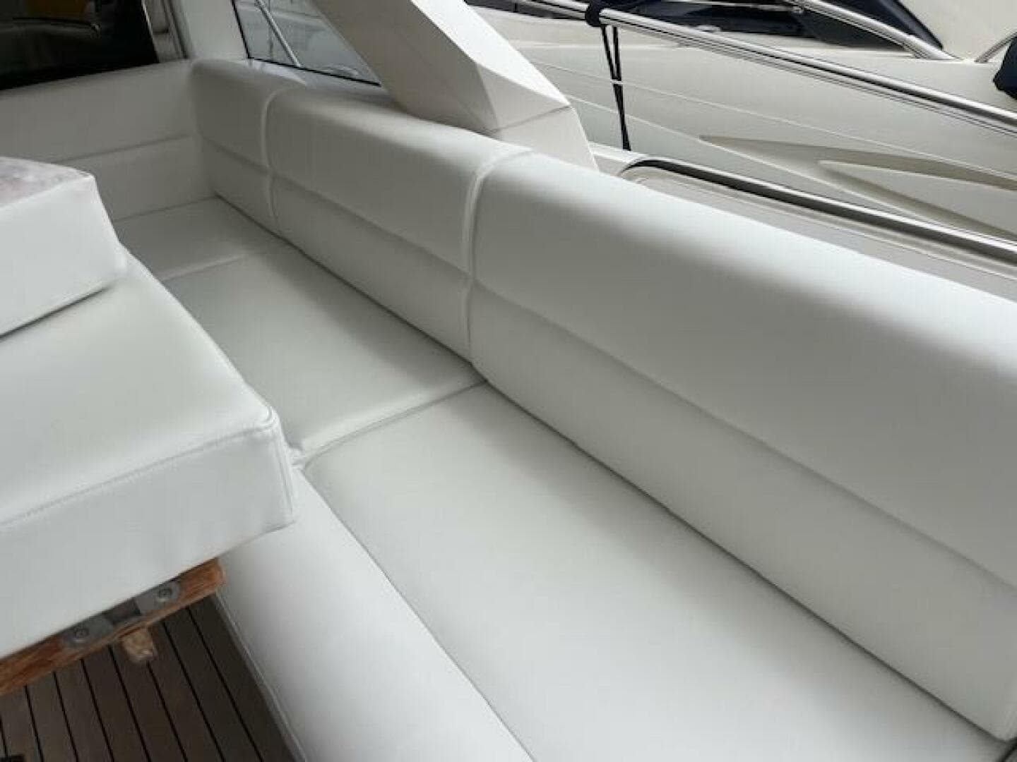 2015 Sunseeker Sport Yacht 68