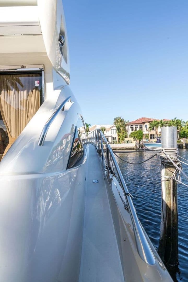 2010 Sunseeker Predator