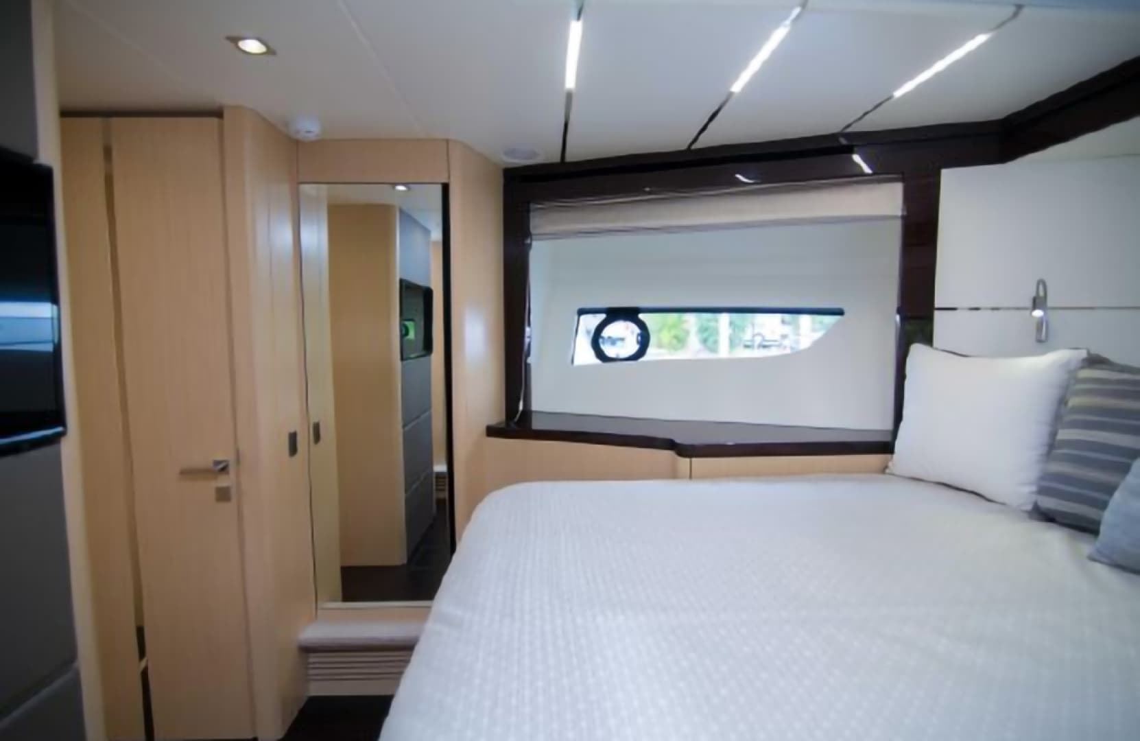 2018 Sunseeker Predator