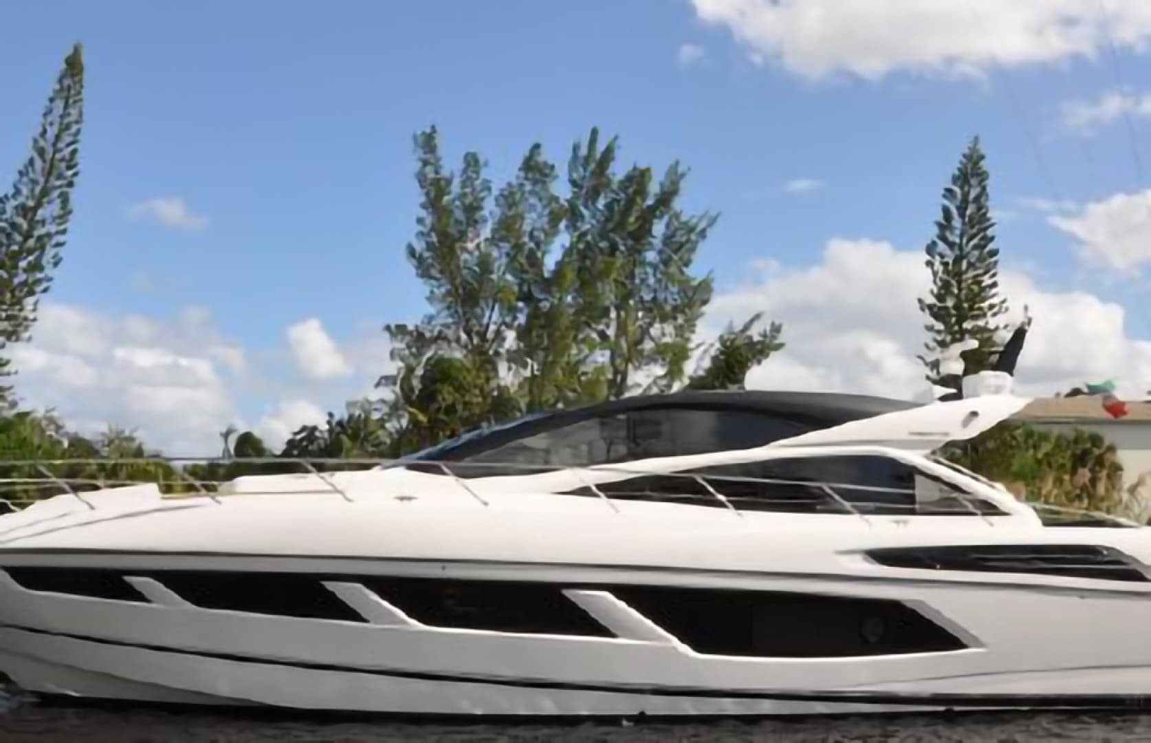 2018 Sunseeker Predator