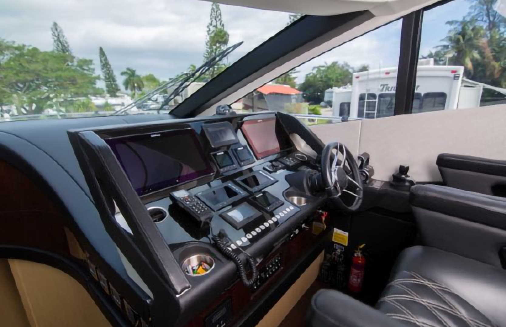 2018 Sunseeker Predator