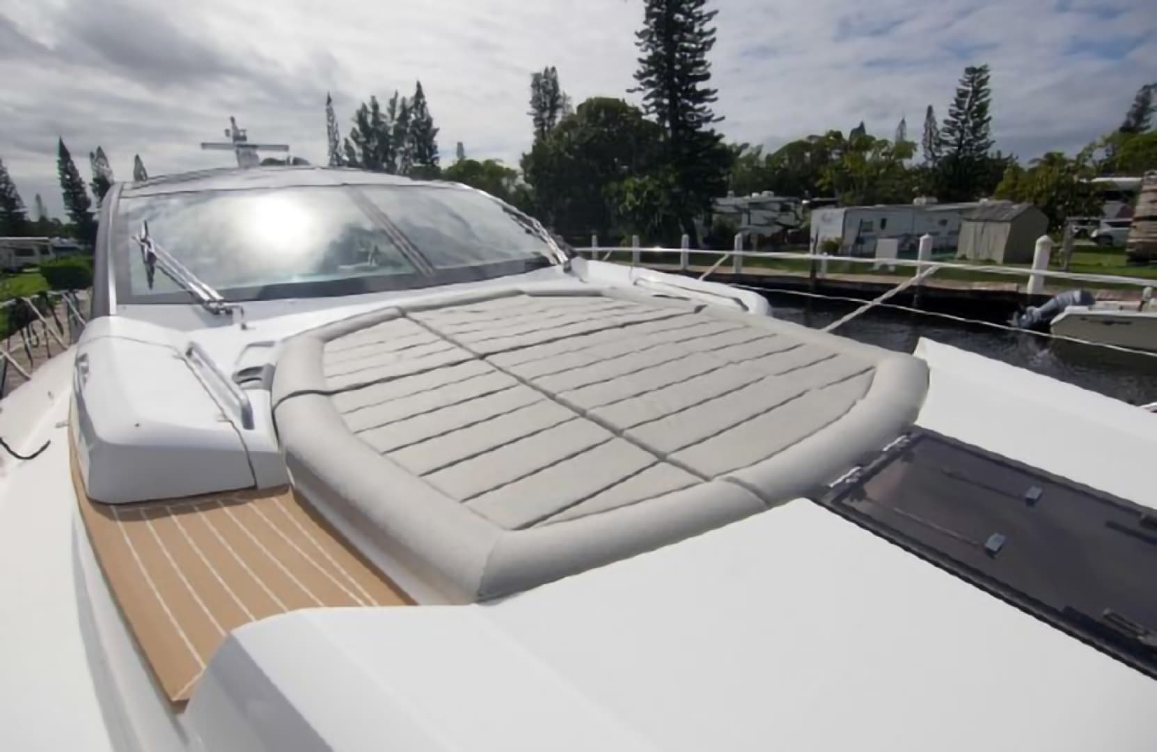 2018 Sunseeker Predator