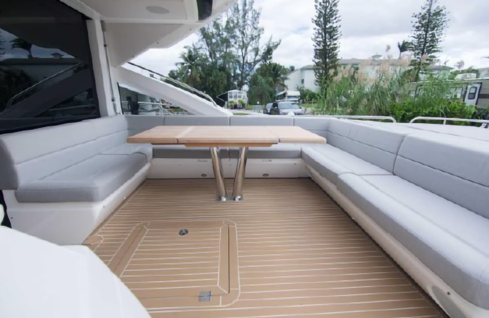 2018 Sunseeker Predator