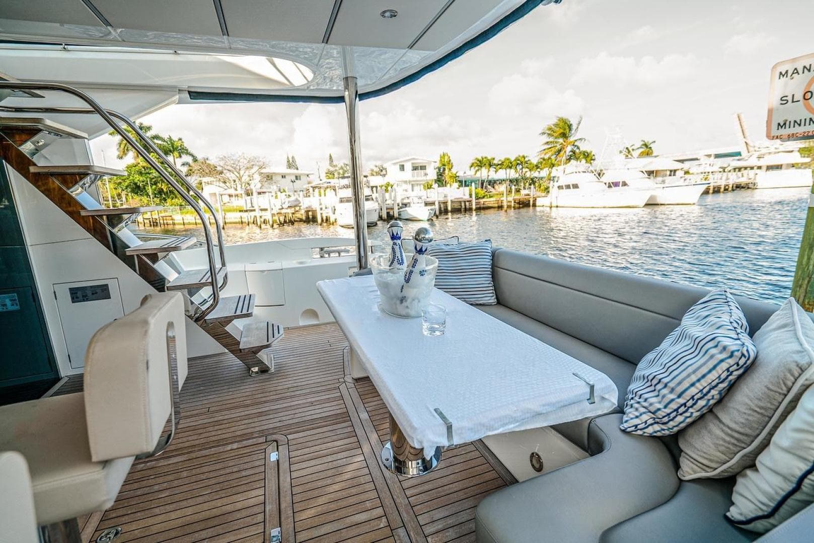 2019 Sunseeker Manhattan