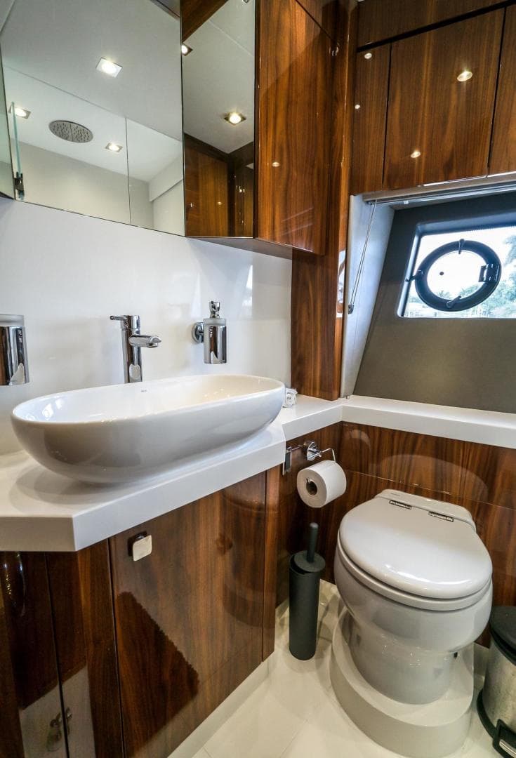 2019 Sunseeker Manhattan