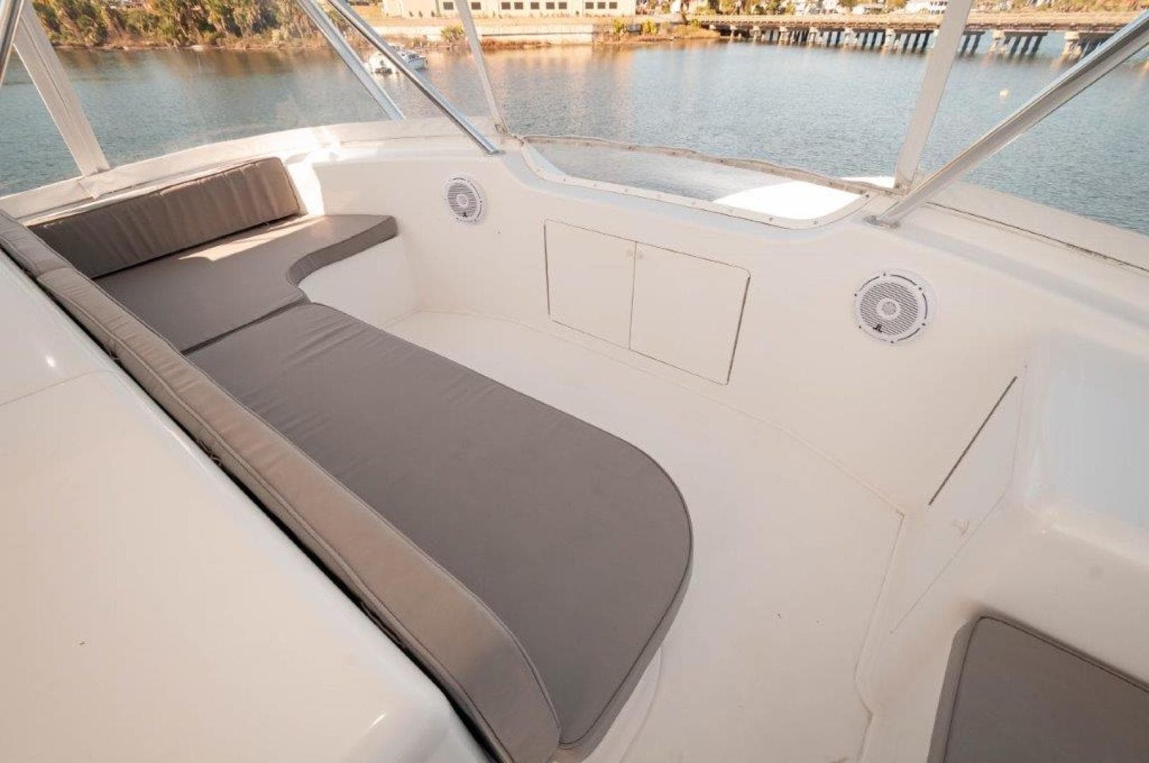 2001 61 Viking Convertible Ellie B Flybridge
