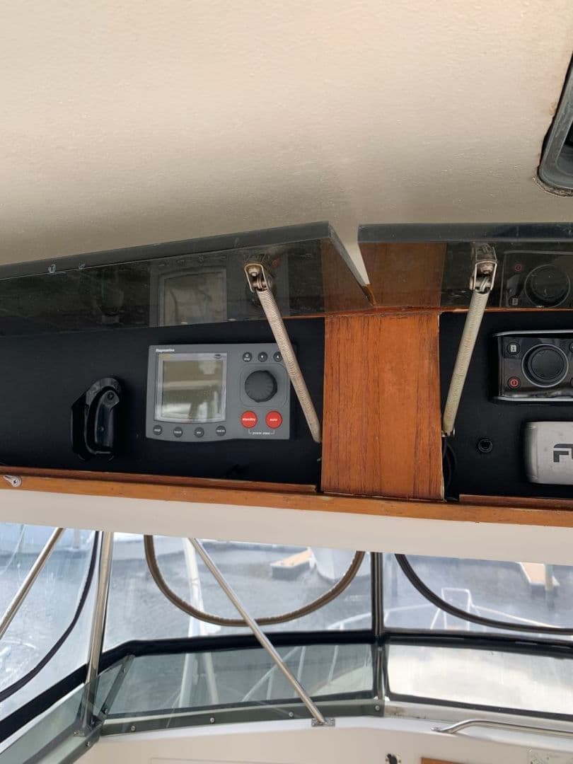 1985 Ocean Yachts Super Sport