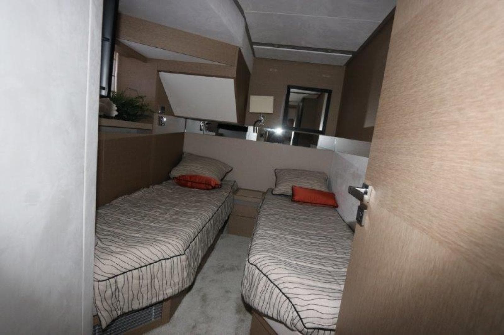 2017 Prestige Motoryacht