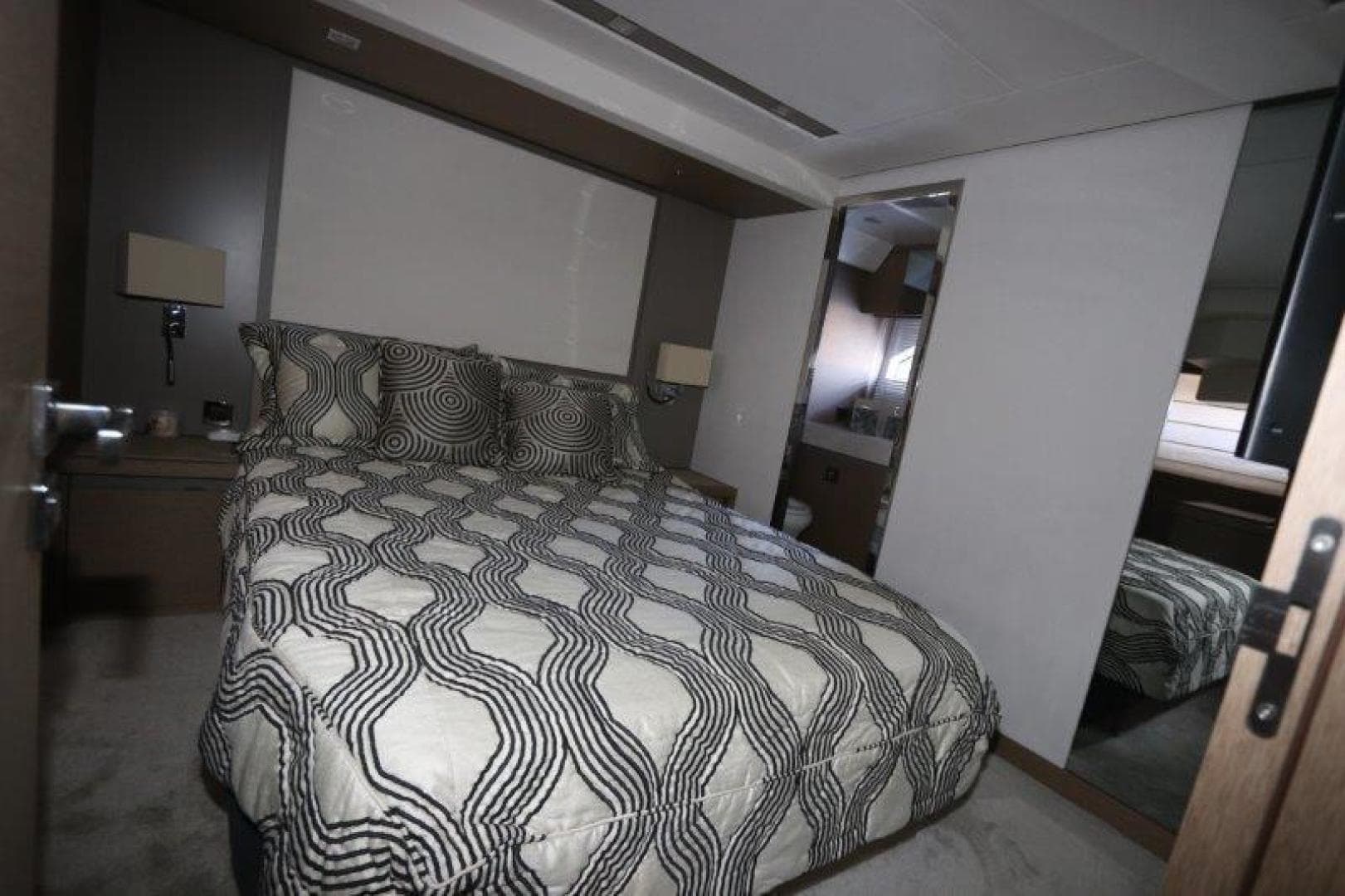 2017 Prestige Motoryacht