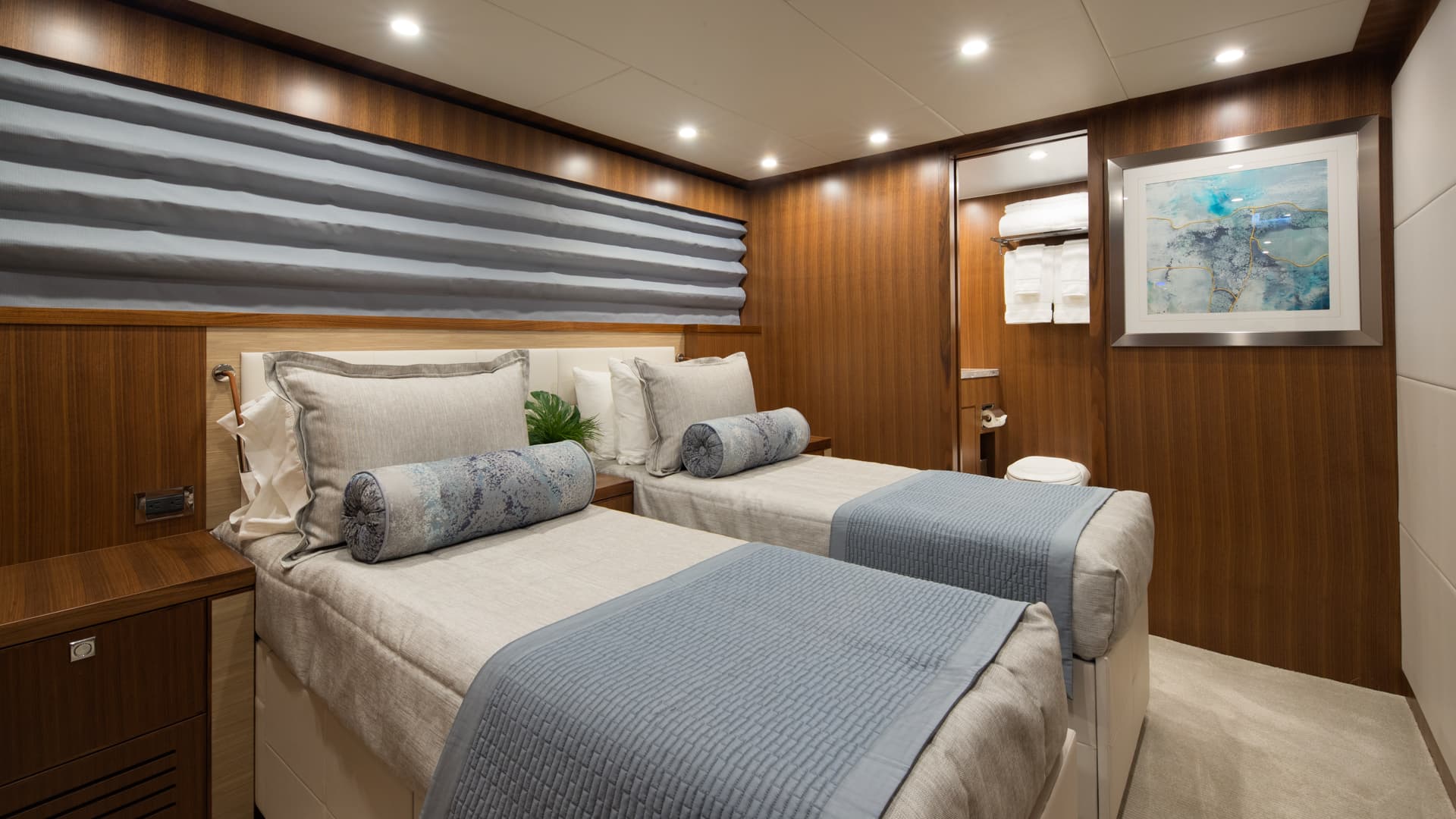 2028 Hargrave Raised Pilothouse