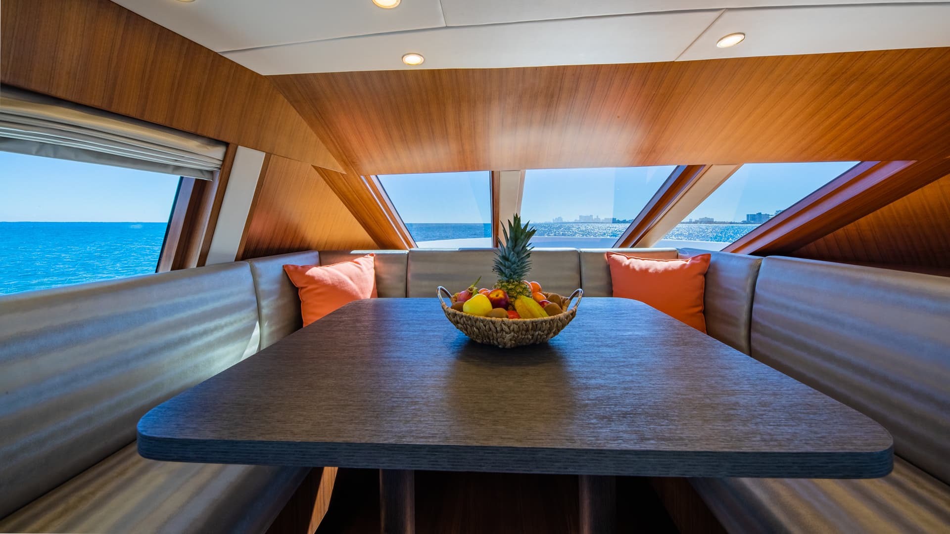 2028 Hargrave Raised Pilothouse