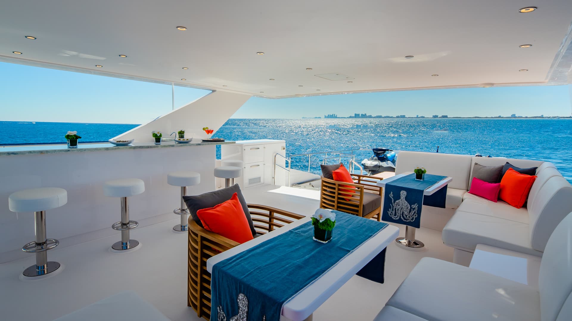 2028 Hargrave Raised Pilothouse