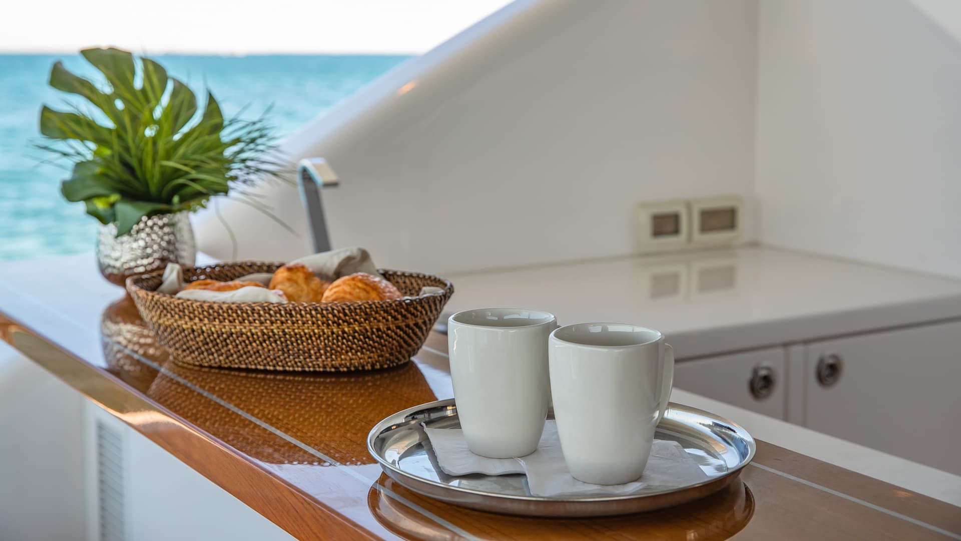 2028 Hargrave Raised Pilothouse