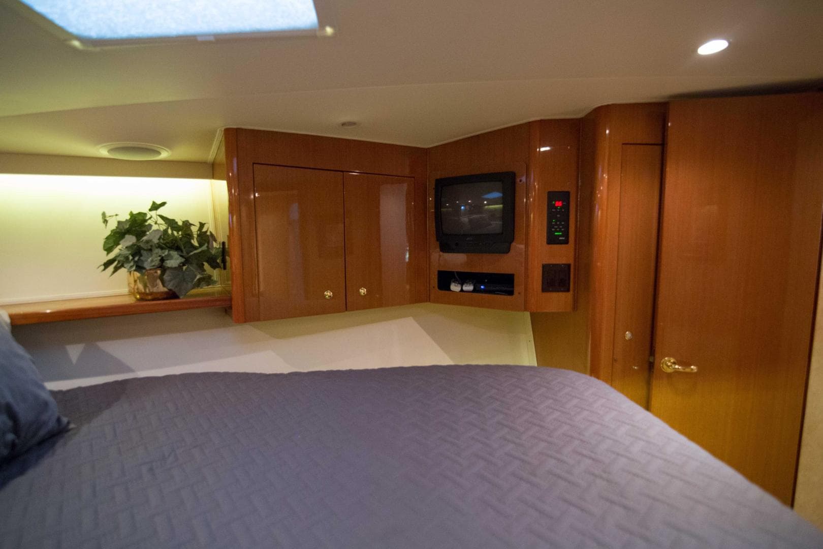 Viking 50 - Tiger Six - Master Stateroom