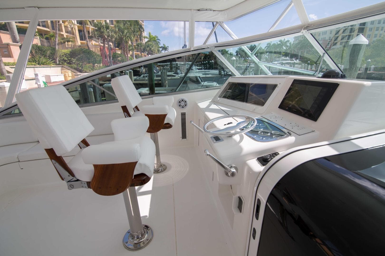 Viking 50 - Tiger Six - Helm