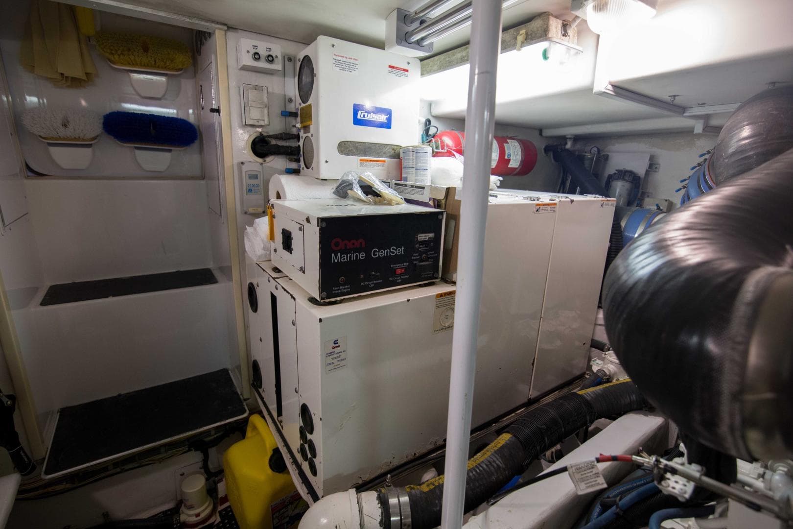 Viking 50 - Tiger Six - Engine Room