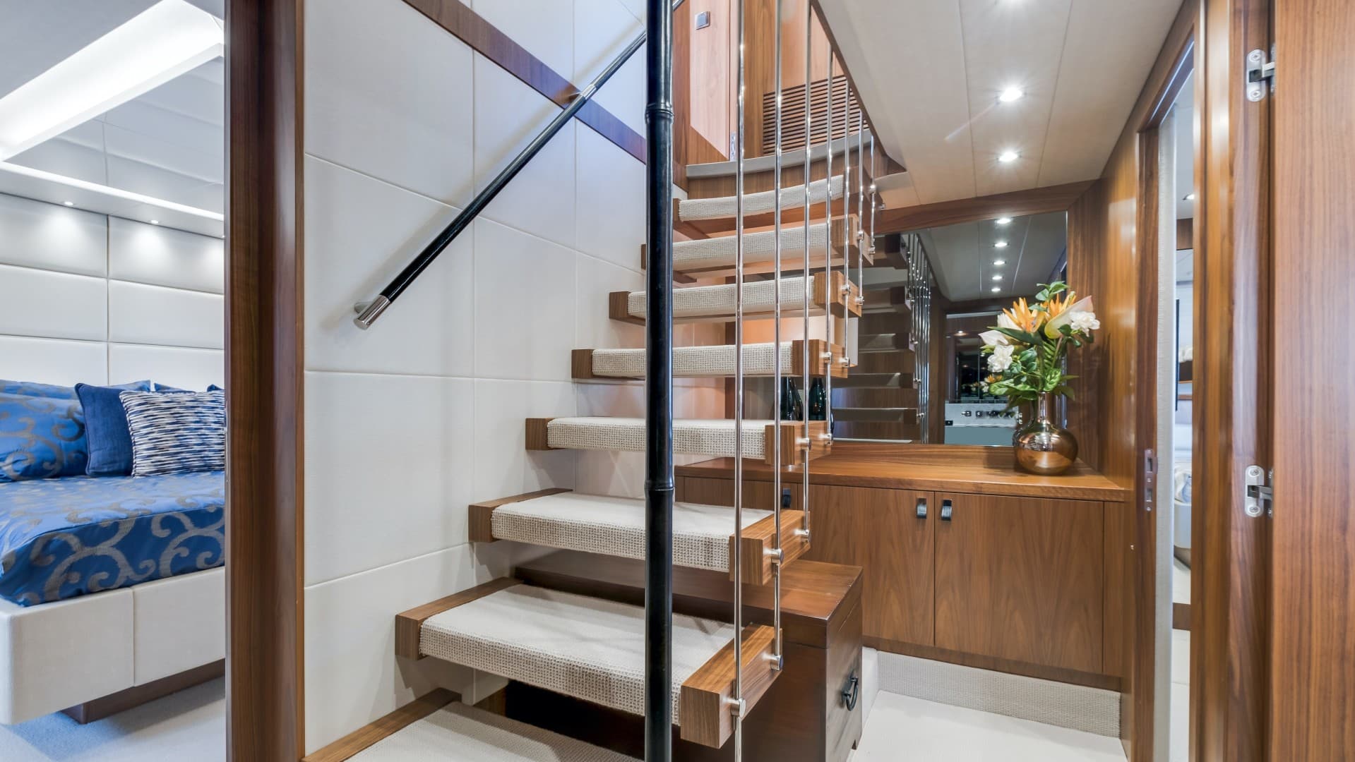 2018 Sunseeker 86 Yacht