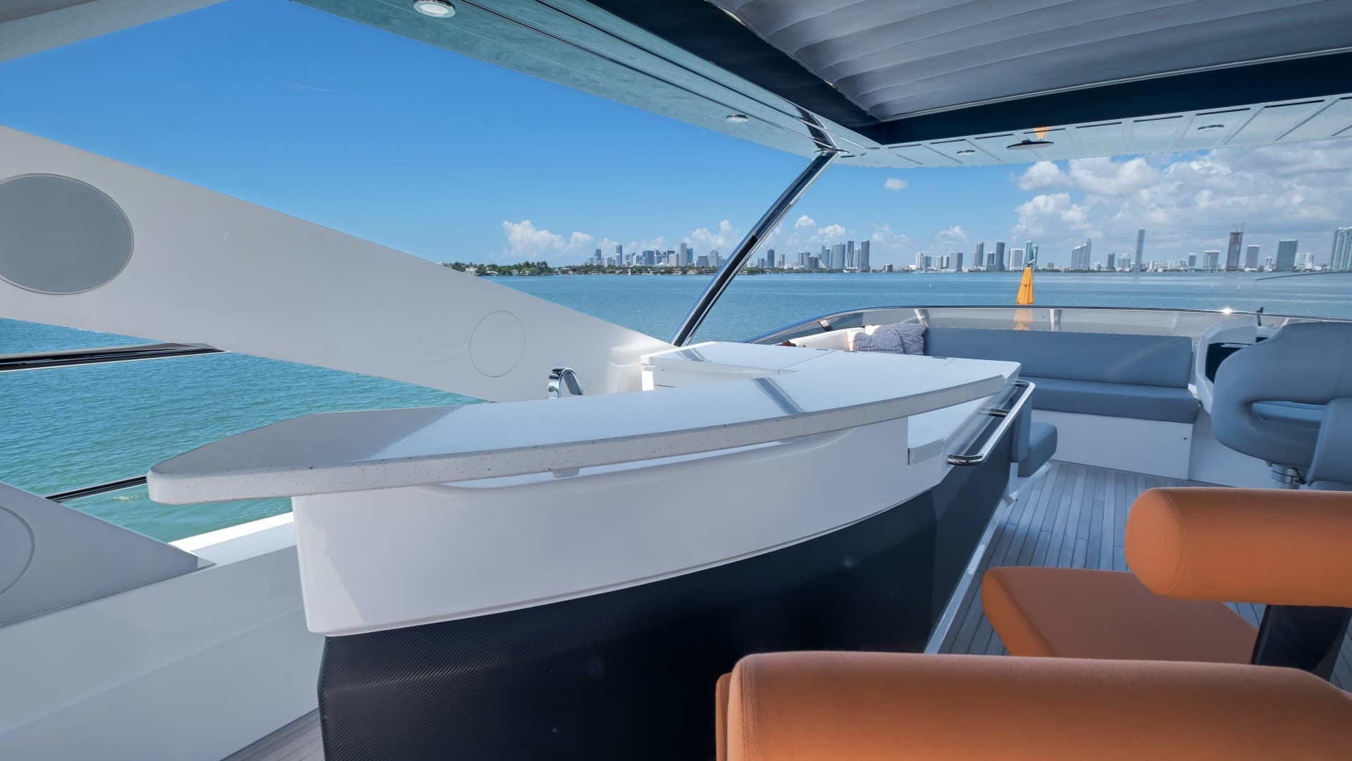 2018 Sunseeker 86 Yacht