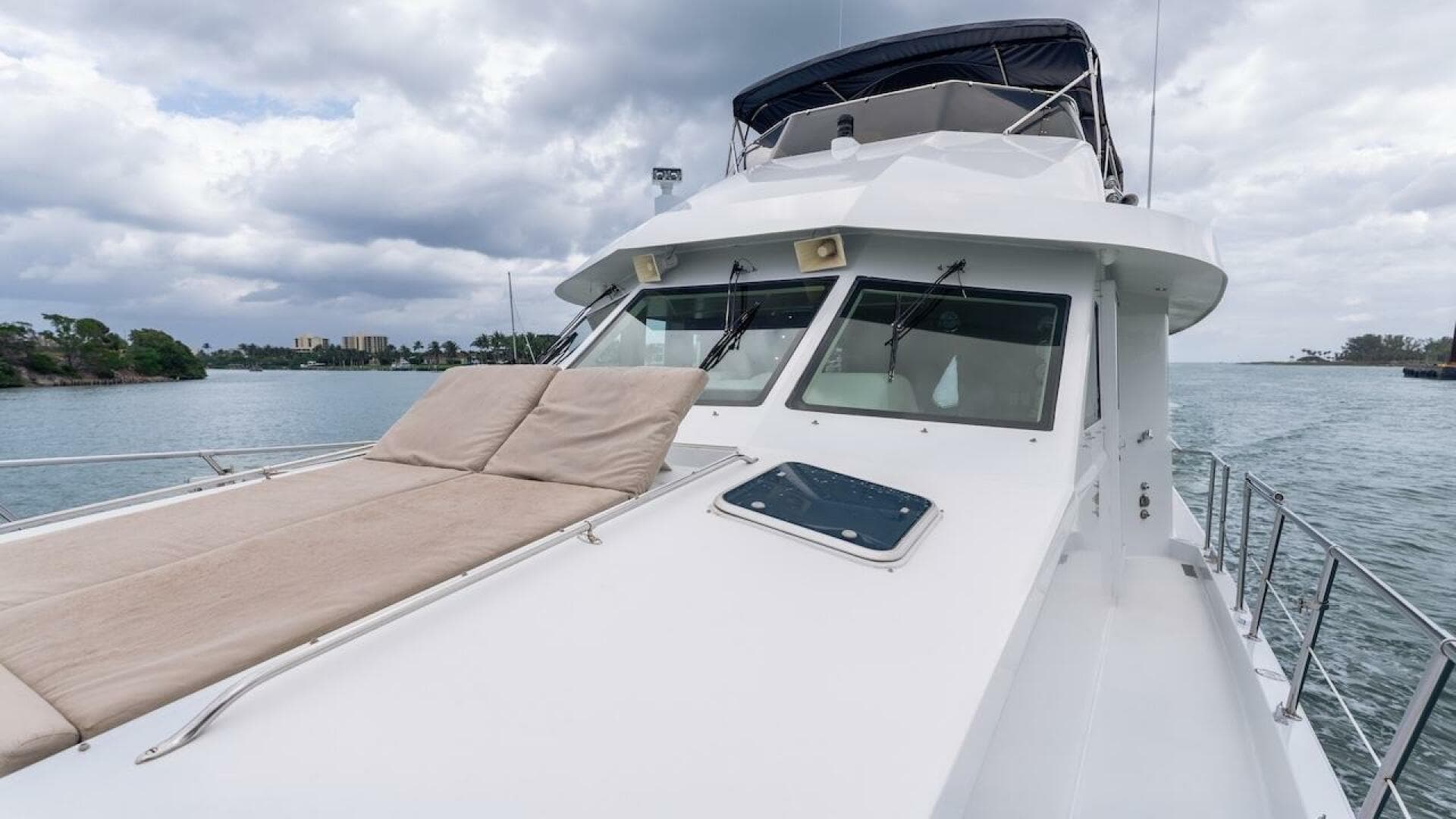 1998 Hatteras Sport Deck