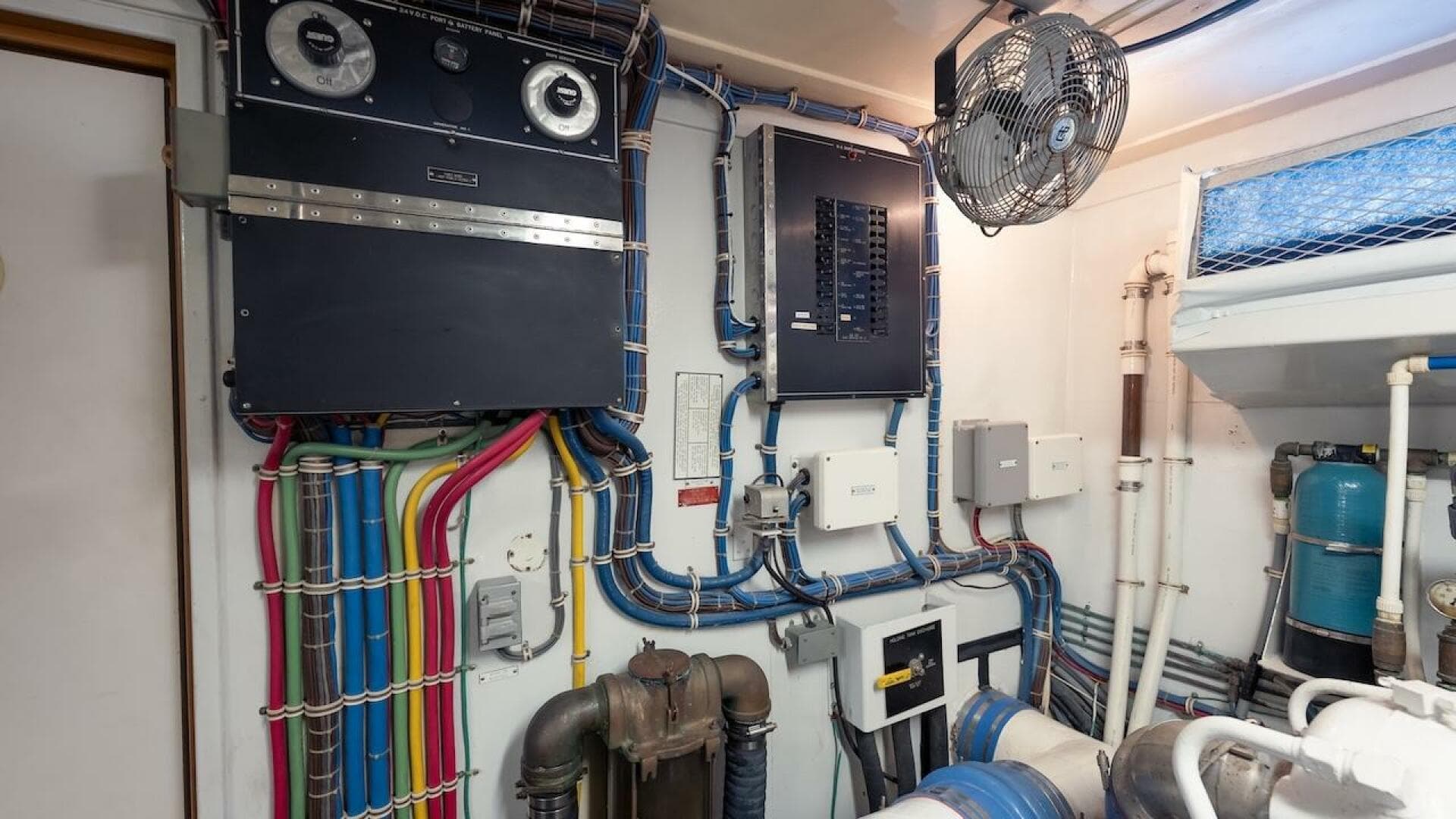 1998 Hatteras Sport Deck