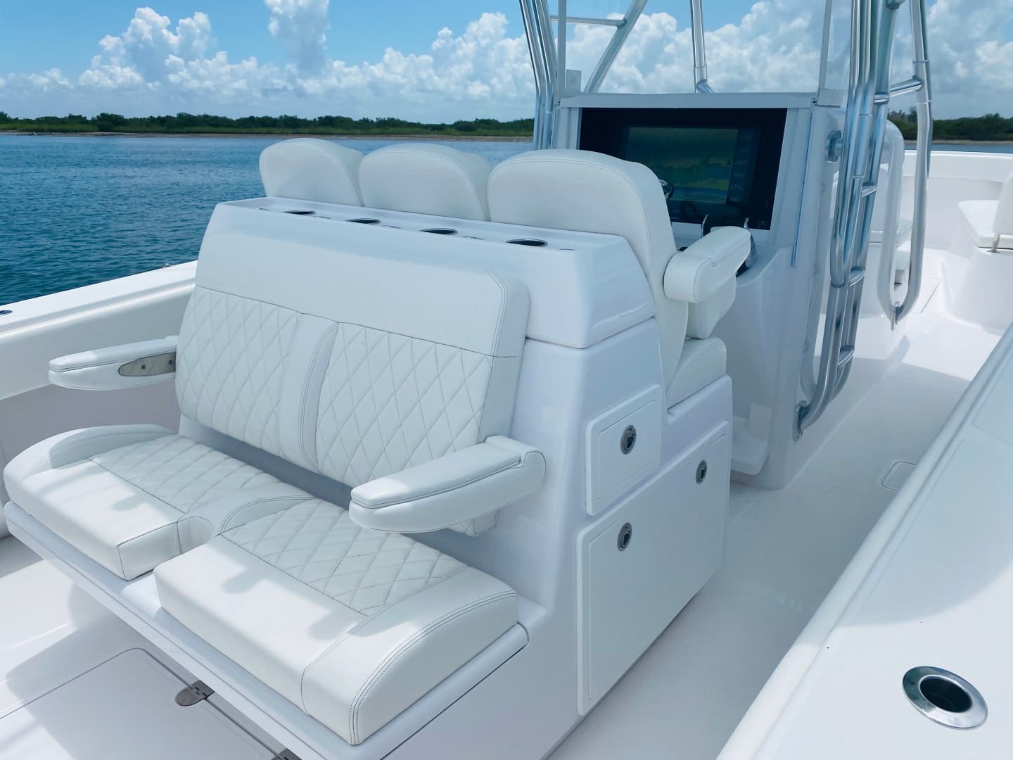 2019 Bahama 41