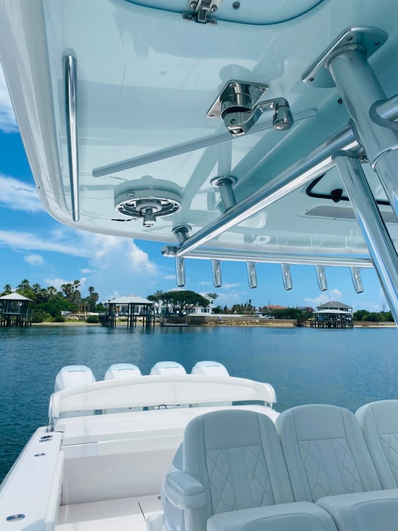 2019 Bahama 41