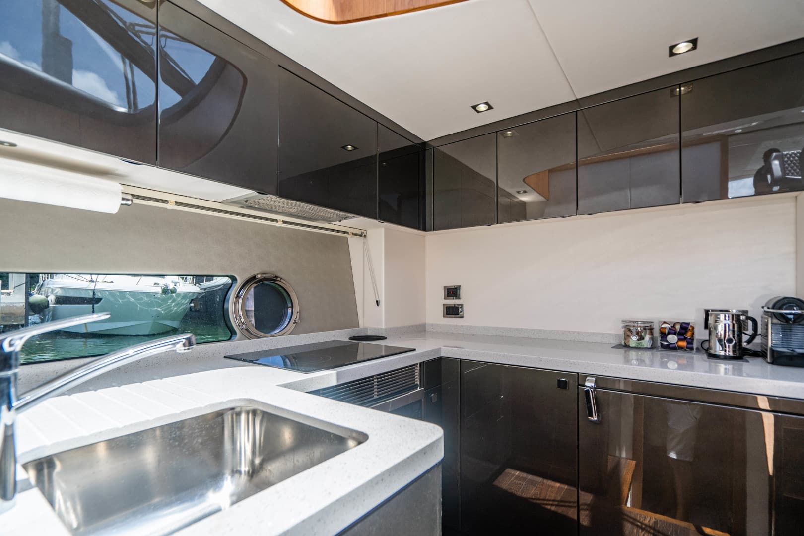 2019 Sunseeker Predator