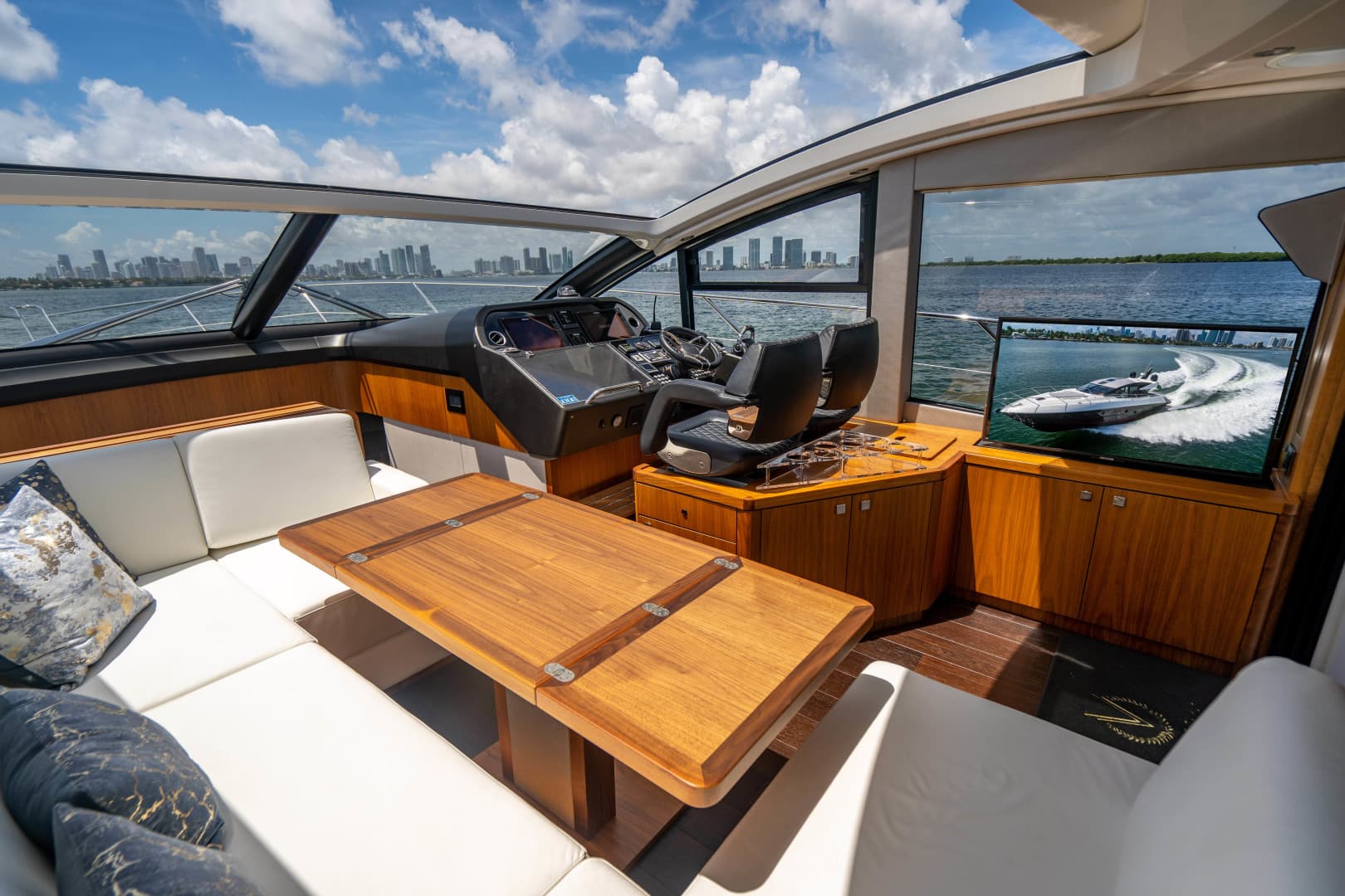 2019 Sunseeker Predator
