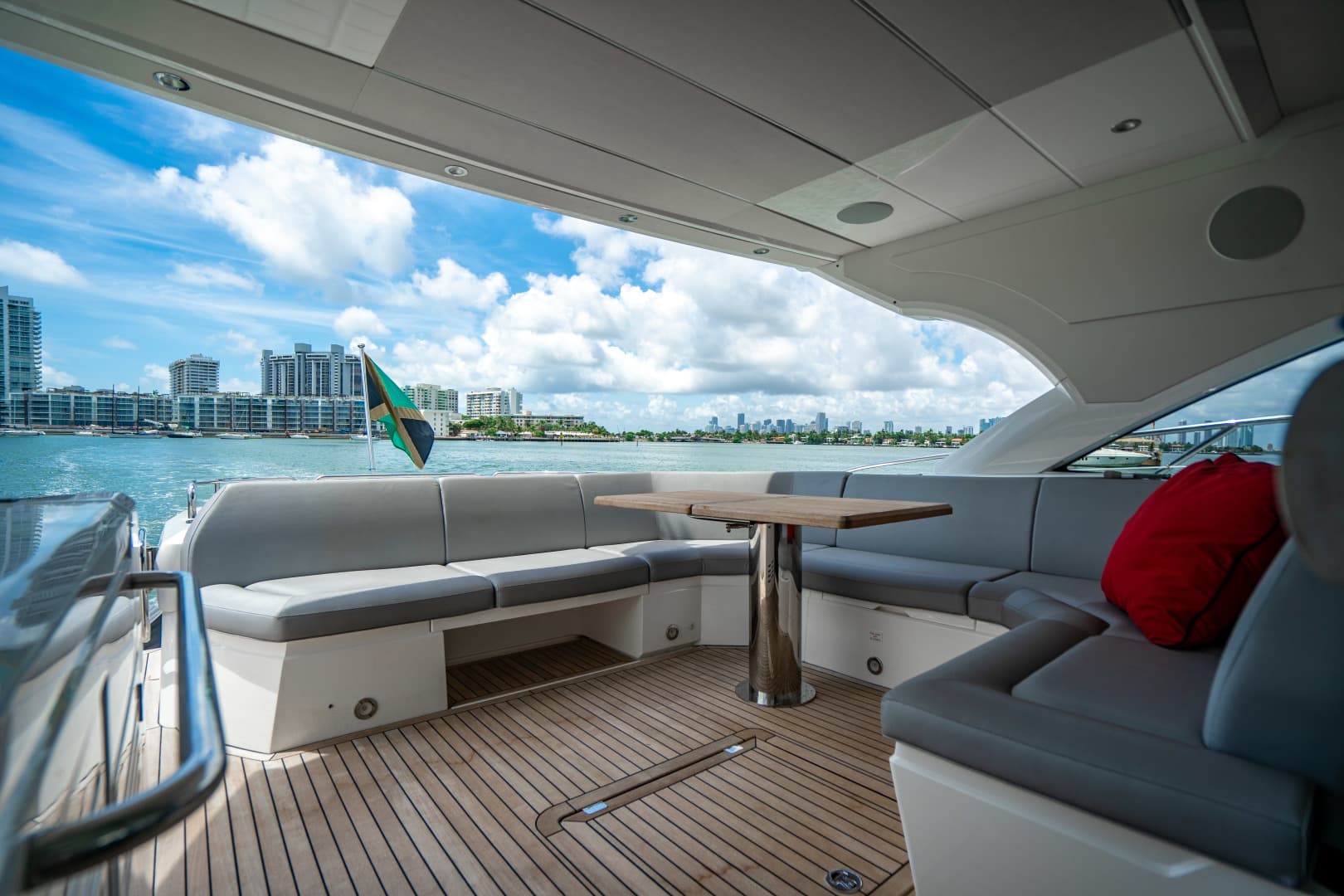 2019 Sunseeker Predator