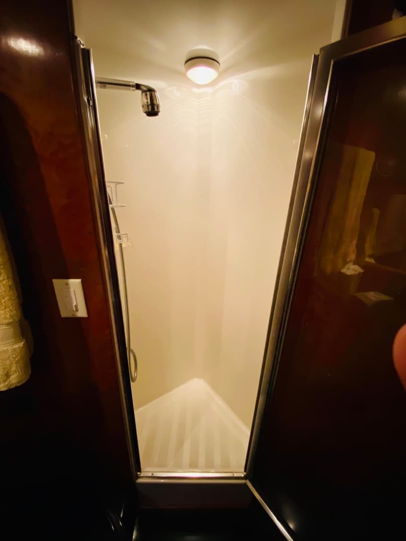 2003 Navigator 5700 Rival