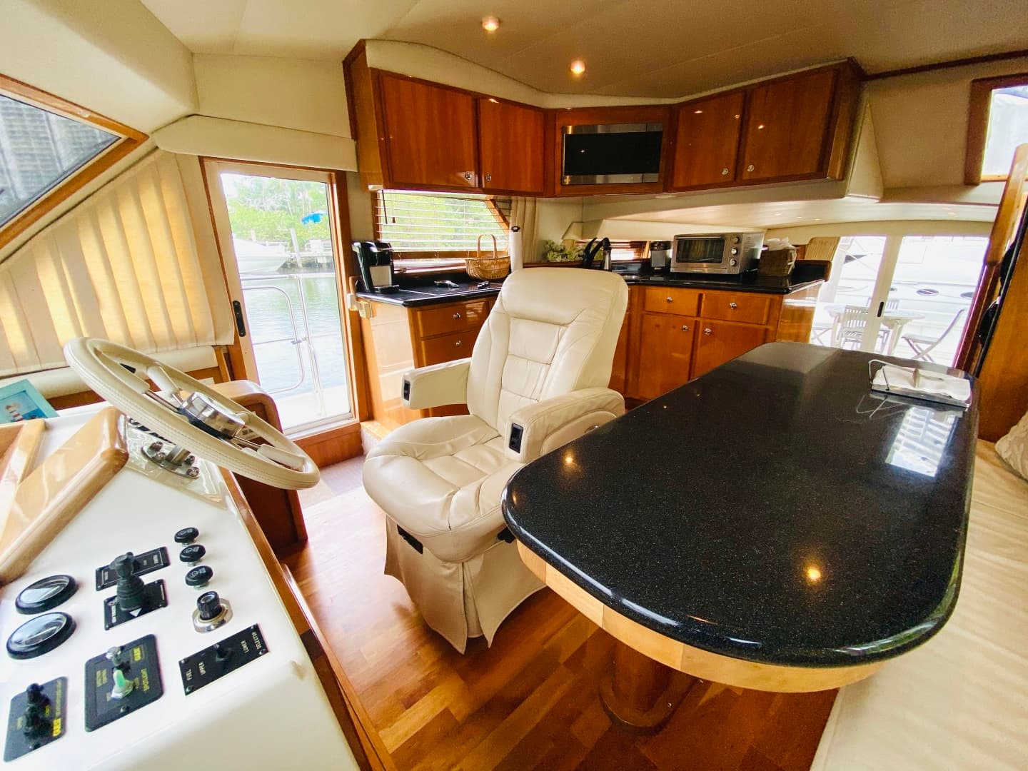 2003 Navigator 5700 Rival