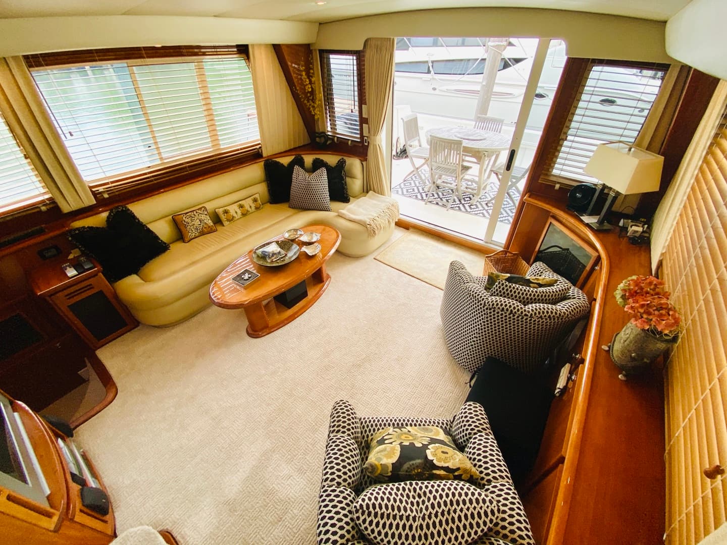 2003 Navigator 5700 Rival